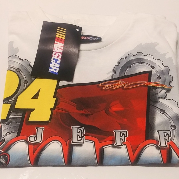 Boy's NASCAR T Shirt. - Picture 5 of 7